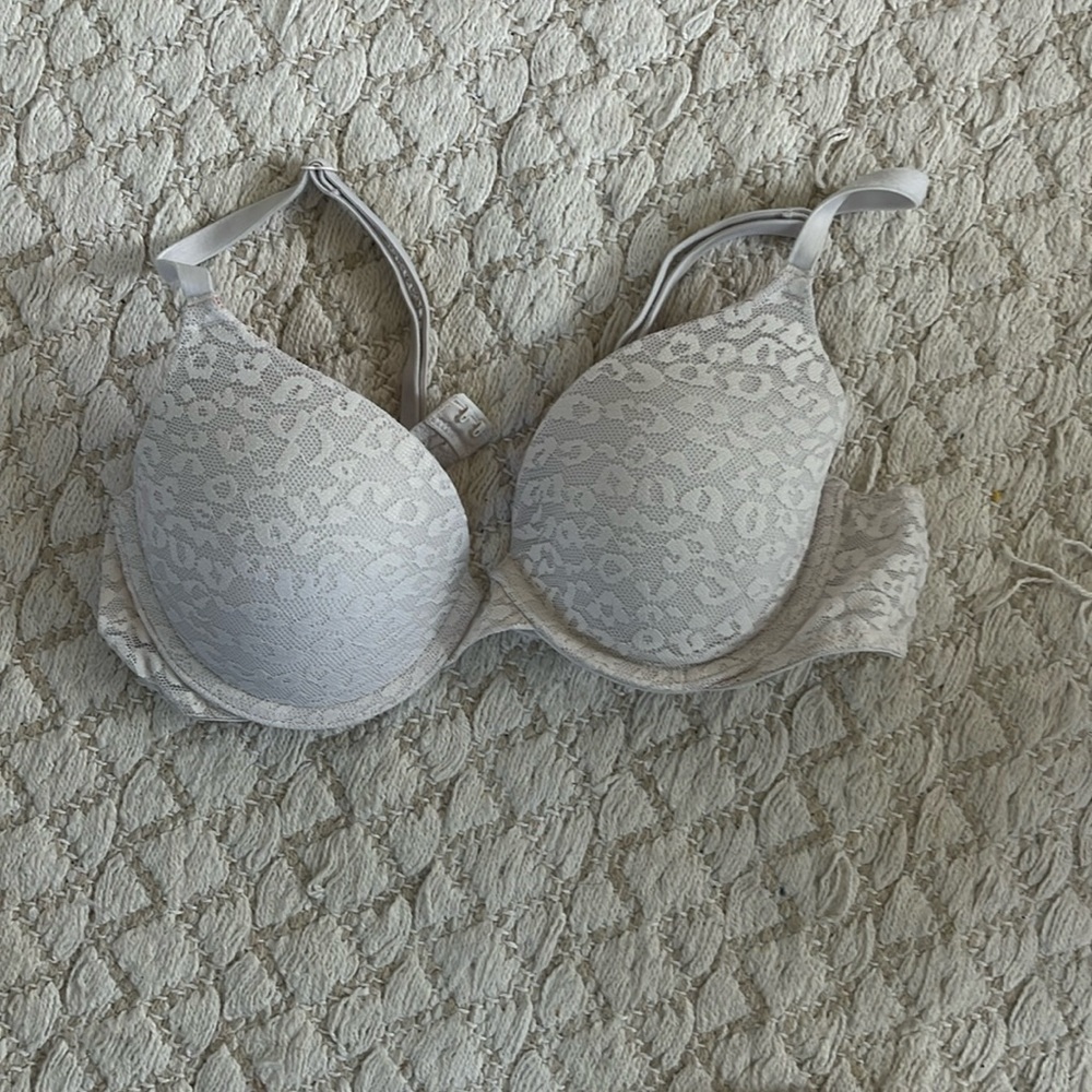 Victoria Secret PINK Wear Everywhere Lace Lightly Lined T-Shirt Bra